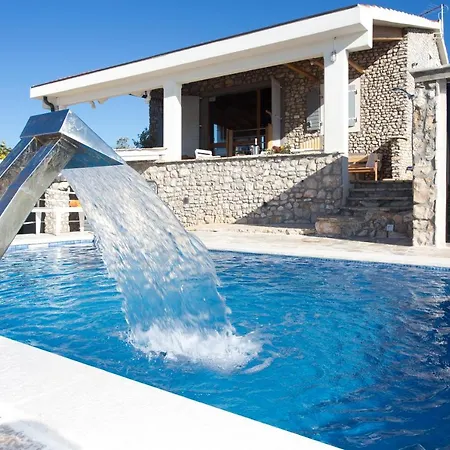 Villa, Stone House With Swimming Pool & Sauna, Beach, 別荘 セヴィド