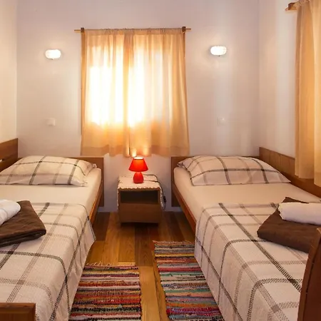 別荘 Villa, Stone House With Swimming Pool & Sauna, Beach,