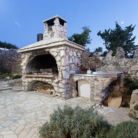 別荘 Villa, Stone House With Swimming Pool & Sauna, Beach,