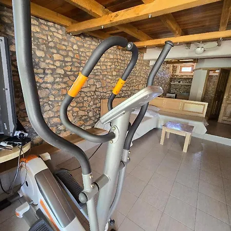 Villa, Stone House With Swimming Pool & Sauna, Beach, بيت للعطل