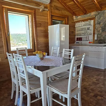 Holiday home Villa, Stone House With Swimming Pool & Sauna, Beach, Sevid