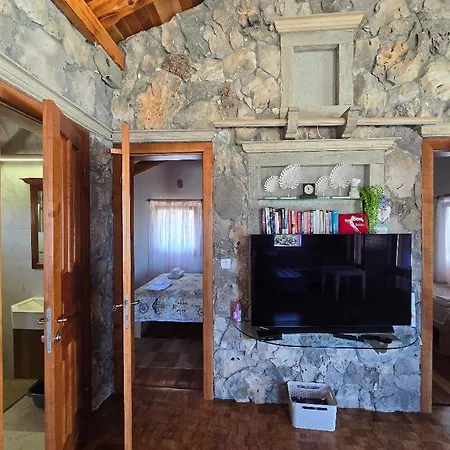 Holiday home Villa, Stone House With Swimming Pool & Sauna, Beach,